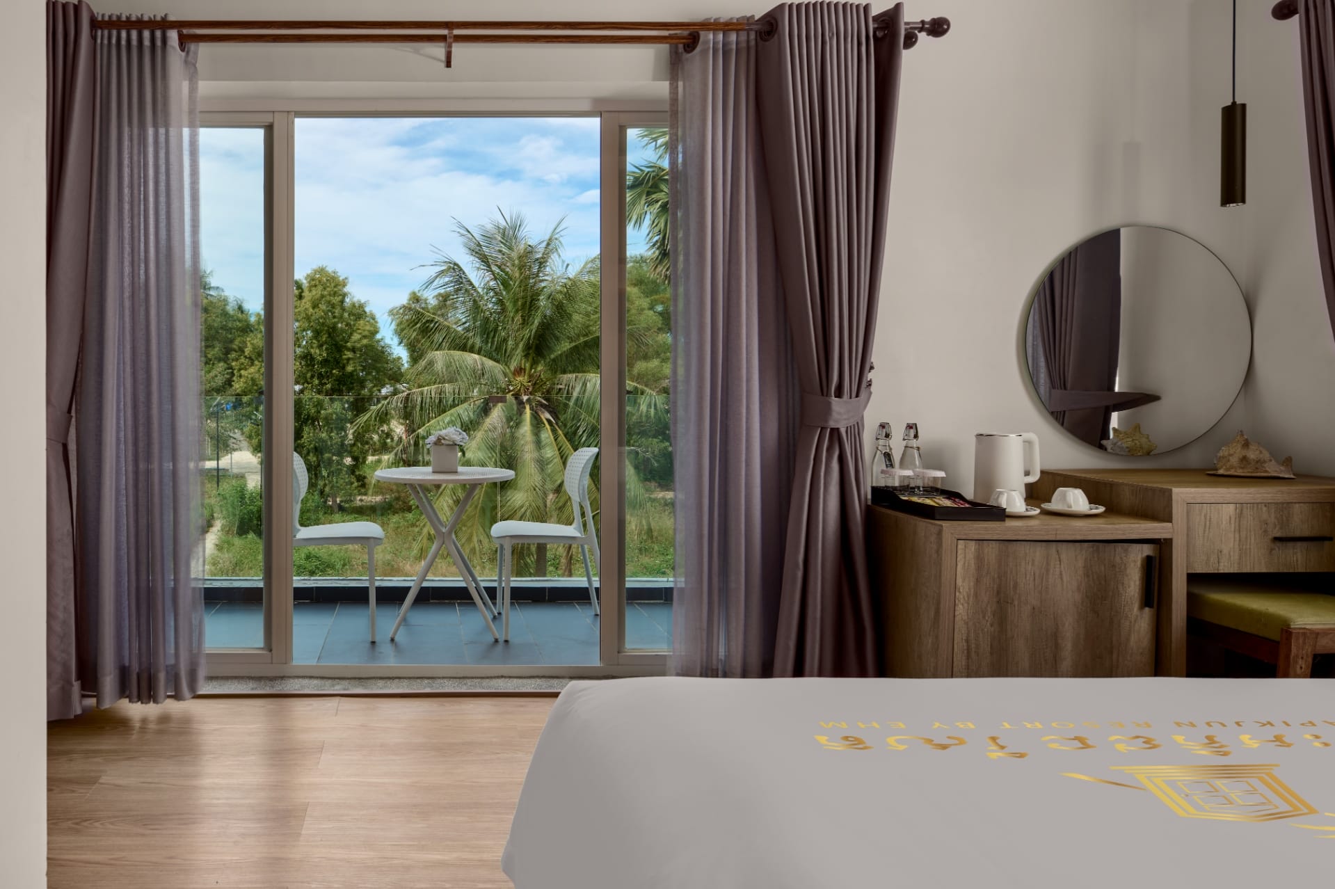 Premier Double Balcony Sea View - Koh Apikjun Resort by EHM