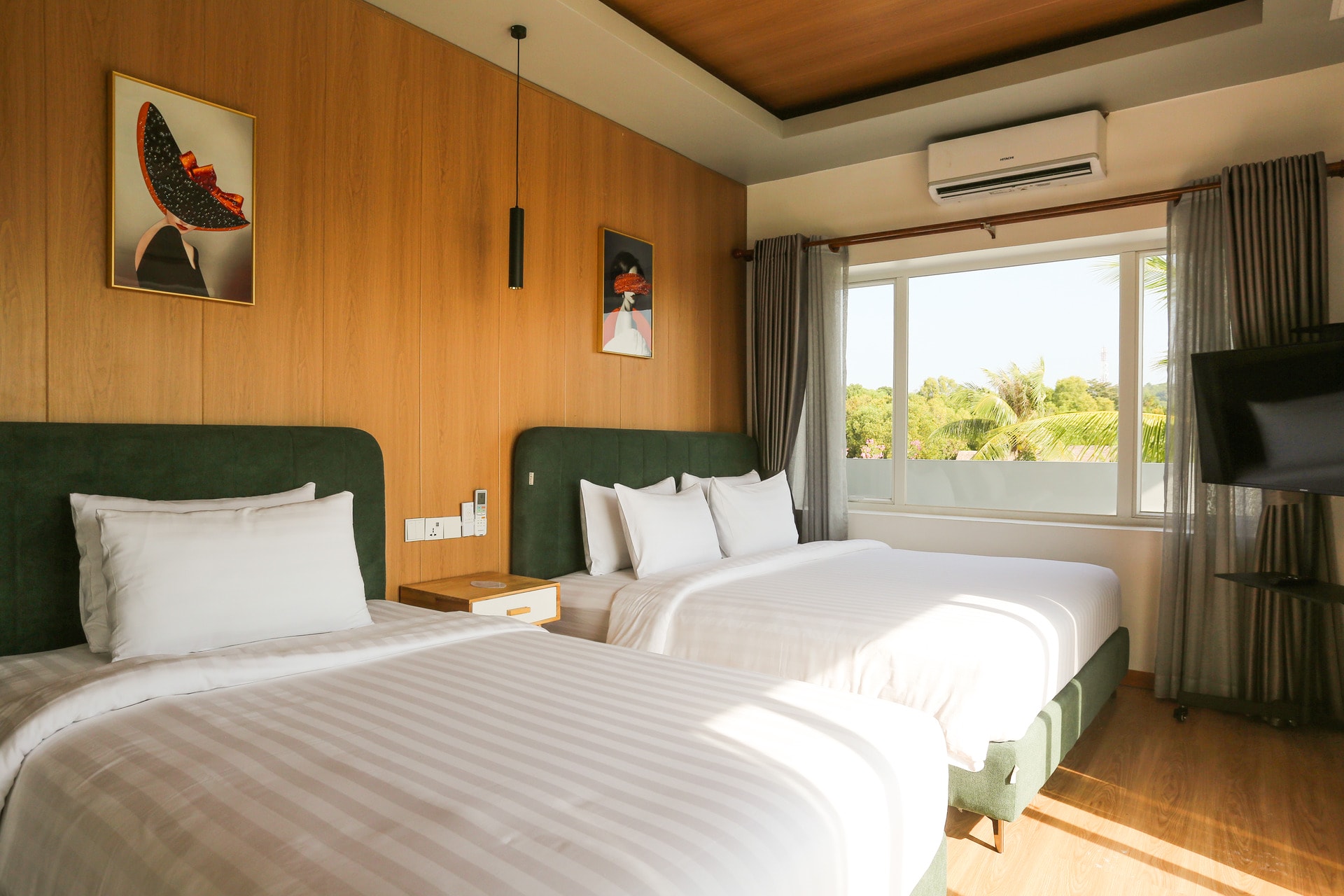 Premier Triple Balcony Sea View 2 - Koh Apikjun Resort